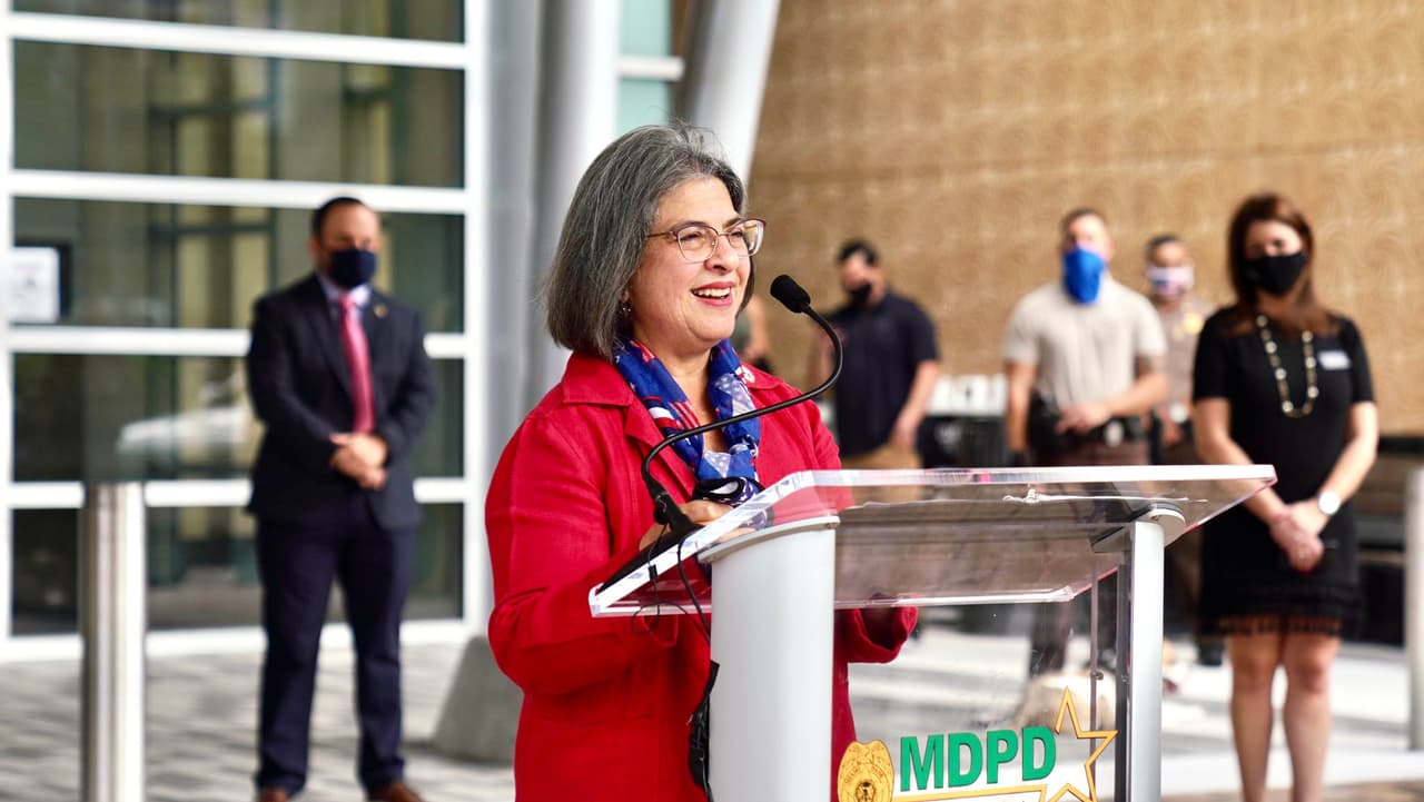 Uso de máscaras es obligatorio en todas las instalaciones y transporte público de Miami-Dade