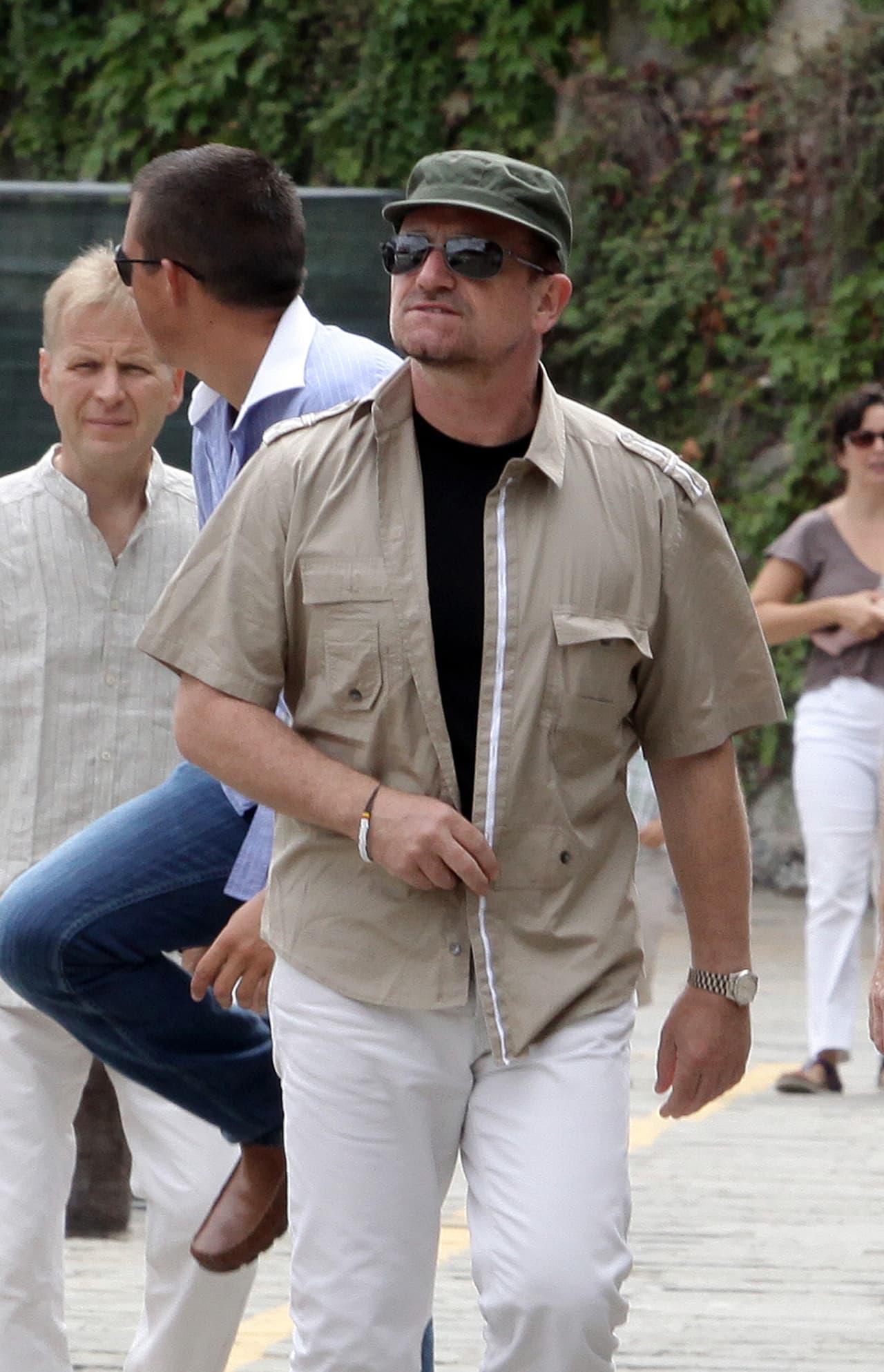 Bono, el vocalista de U2, decidió que su voz cuesta la cantidad de 7.5 millones de dólares.