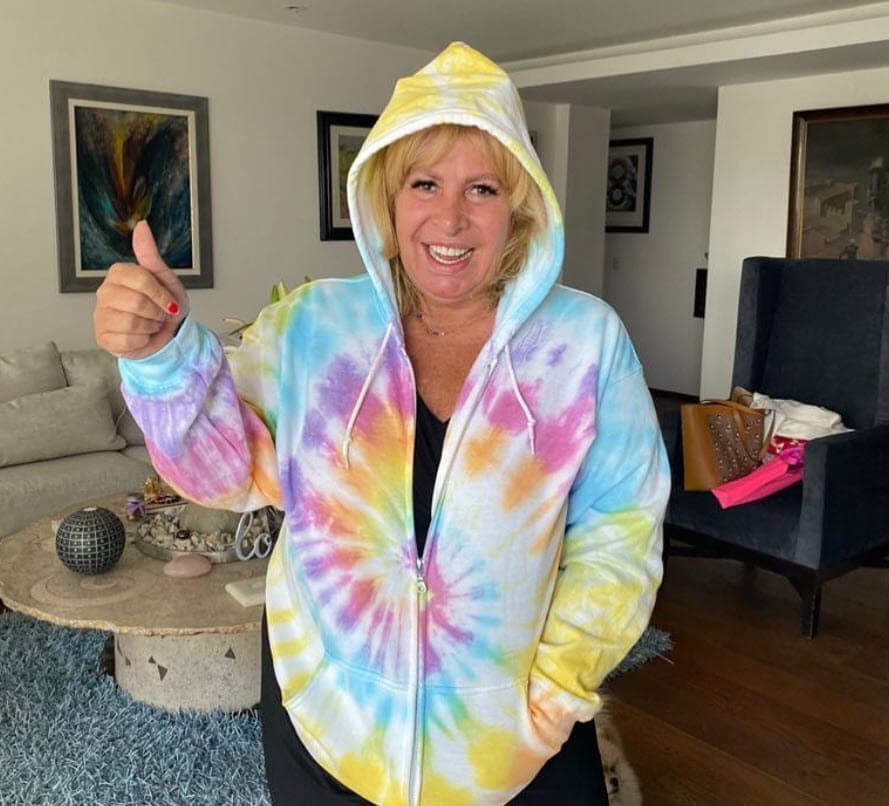 Piensa que quizás en Hoy pueda existir un escaparate para lograrlo. "He pensado que a través de una sección podría conectar mi dolor con el de un artista o una tanatóloga. Todos hemos tenido un año difícil, y me gustaría transformar ese dolor en otra cosa. Magda tenía muchas ganas de escribir un libro, me encantaría hacerlo, contar sus historias".
<br>