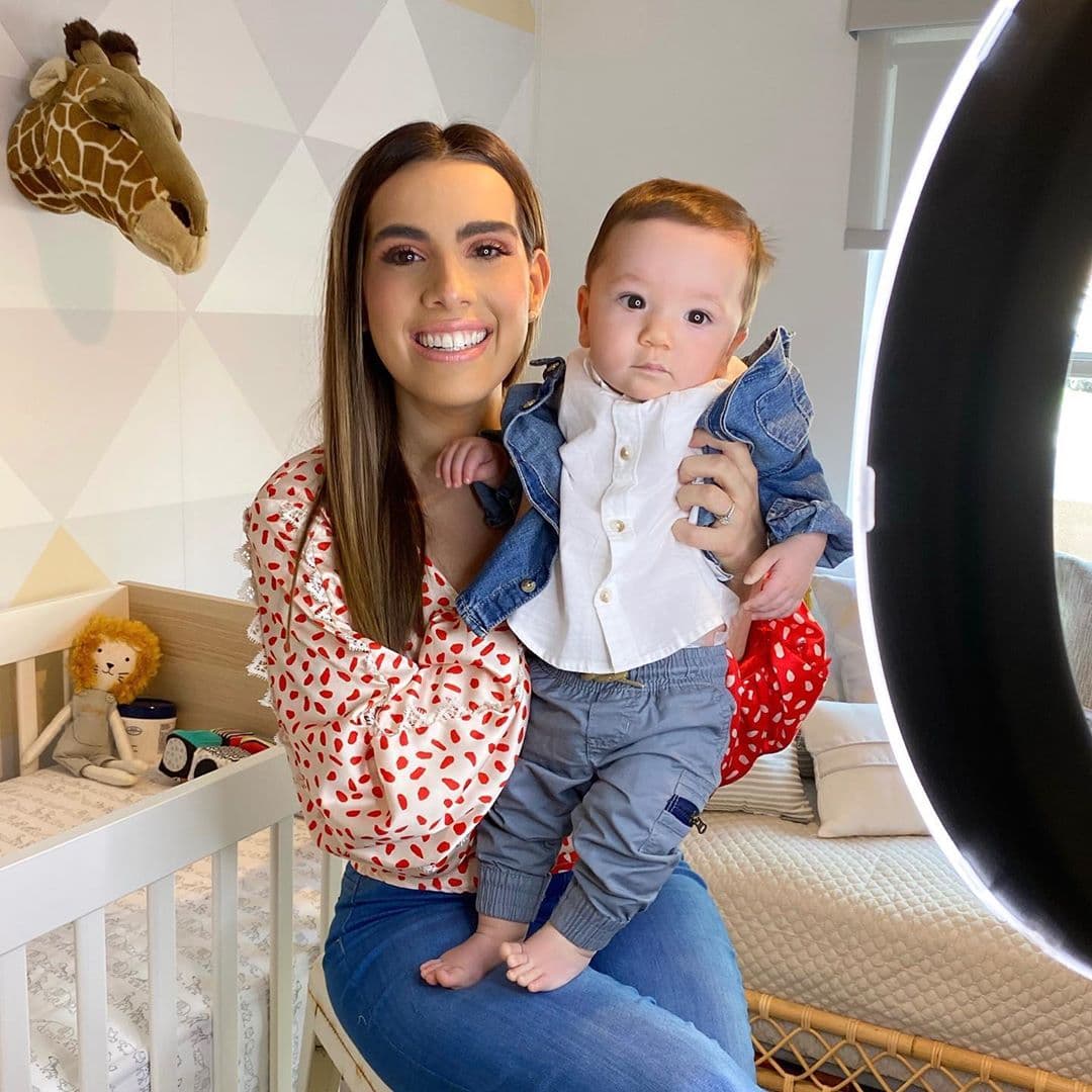 Andrea sí que se ha disfrutado estar en casa por la cuarentena. Diego está cerca de ella todo el tiempo e incluso la acompaña en algunos segmentos de Despierta América.