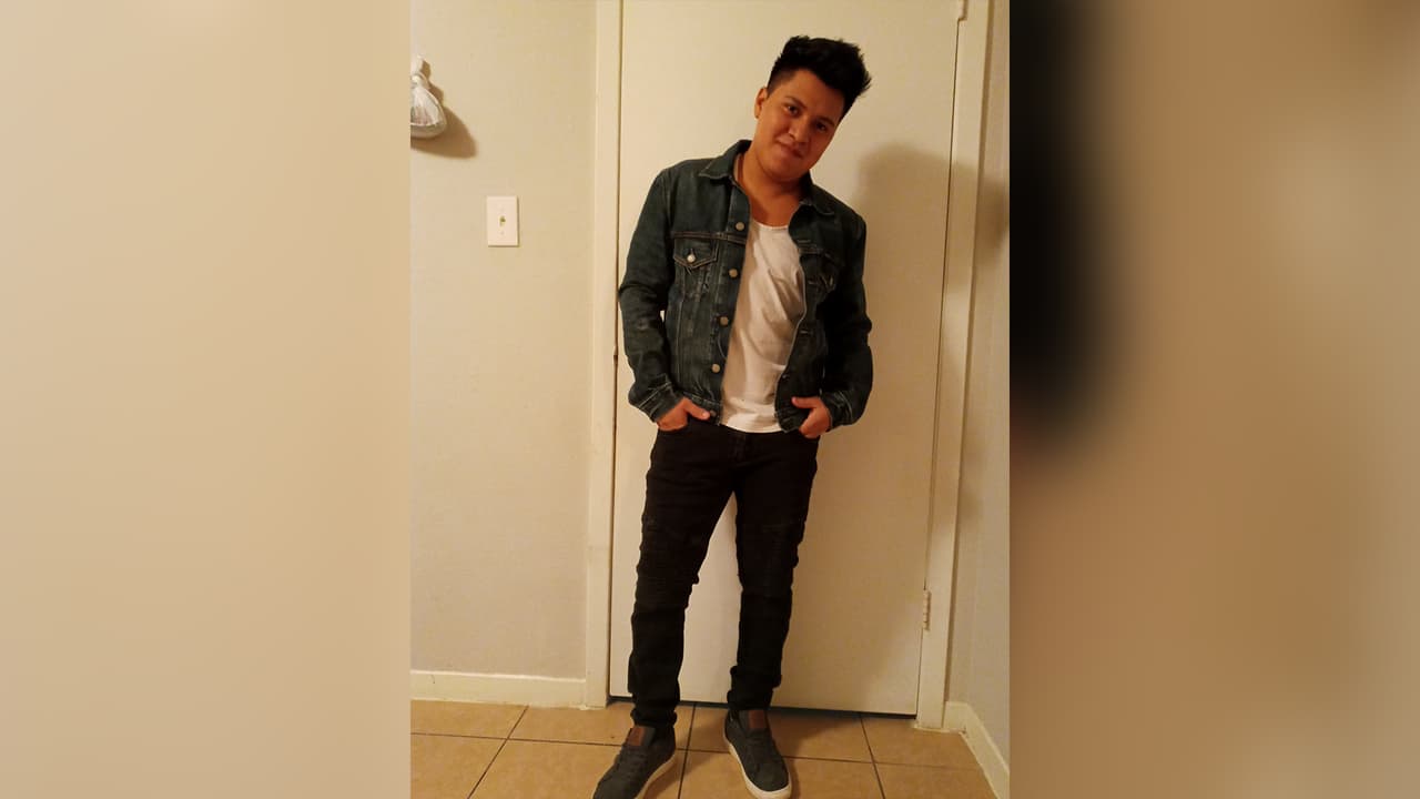 Los hechos ocurrieron en la cuadra 
<b><a href="https://www.google.com/maps/place/6401+Ranchester+Dr,+Houston,+TX+77036/data=!4m2!3m1!1s0x8640c2dcb7e2c73b:0x8f7a34590379adc1?sa=X&ved=2ahUKEwjB0cyombHyAhXNKs0KHWbHD0oQ8gF6BAgIEAE" target="_blank">6401 de la Ranchester Drive, </a></b>cuando el menor estaba bajo los cuidados del sospechoso.
<br>