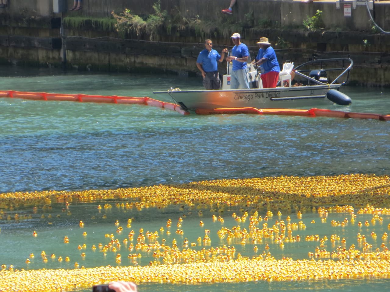 Cuando arrancó la carrera los espectadores estaban muy emocionados.