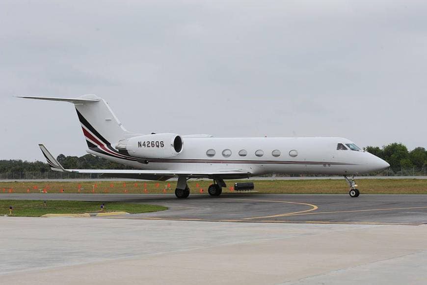 <b>Tiger</b> 
<b>Woods</b> quizás ya no está en su máximo nivel como golfista, pero conserva su enorme 
<b>Gulfstream</b> 
<b>G550</b> valuado en más de 
<b>50 millones de dólares</b>, con el cual se trasladaba a todos los torneos del PGA Tour.