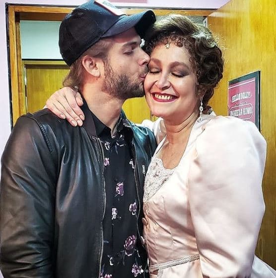 "[...] Que siempre nos va a dar luz para evitar la obscuridad que nos puede rodear en el desánimo o en el simple capricho de repelarle a la vida. Somos seres espirituales viviendo una experiencia humana".