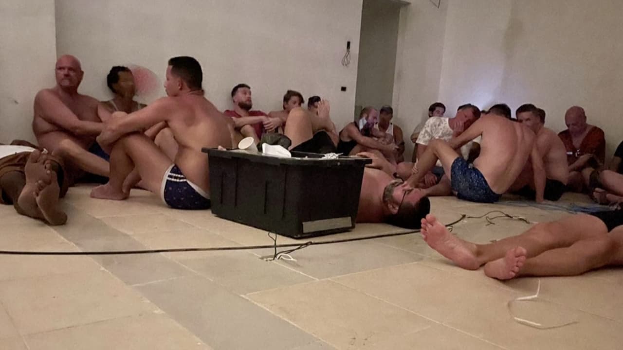 El 4 de noviembre se reportó un enfrentamiento entre bandas criminales que inicialmente pusieron en peligro a una gran cantidad de turistas en el Caribe mexicano.