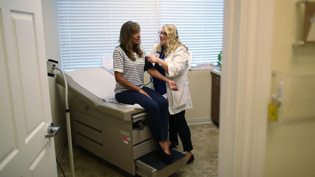 Programa Medicaid enfrenta millonarios recortes en el estado de Nueva York