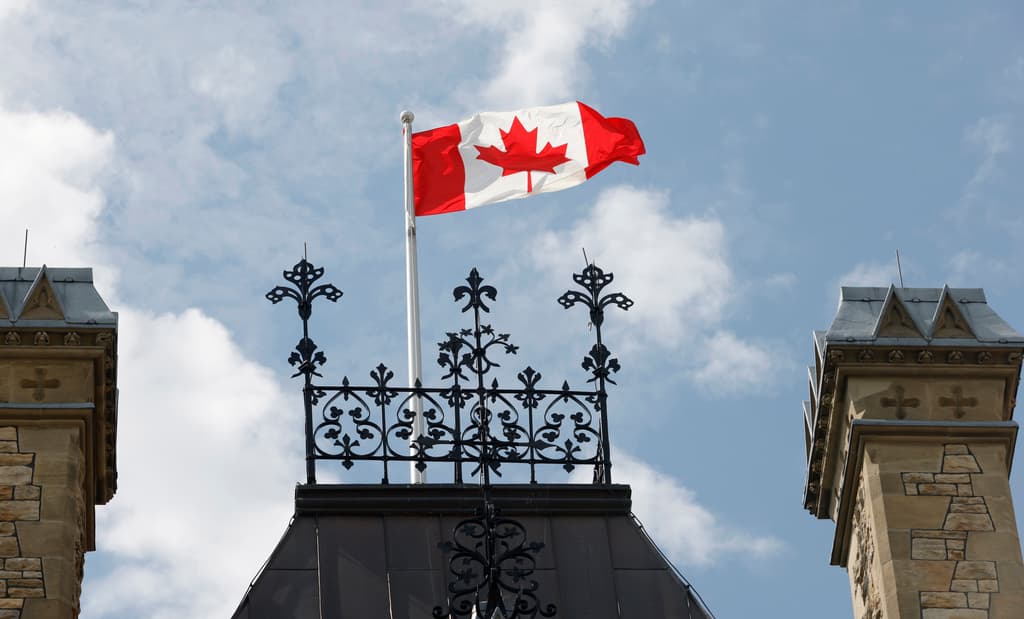 Cómo los aranceles entre EEUU y Canadá afectarán a los consumidores