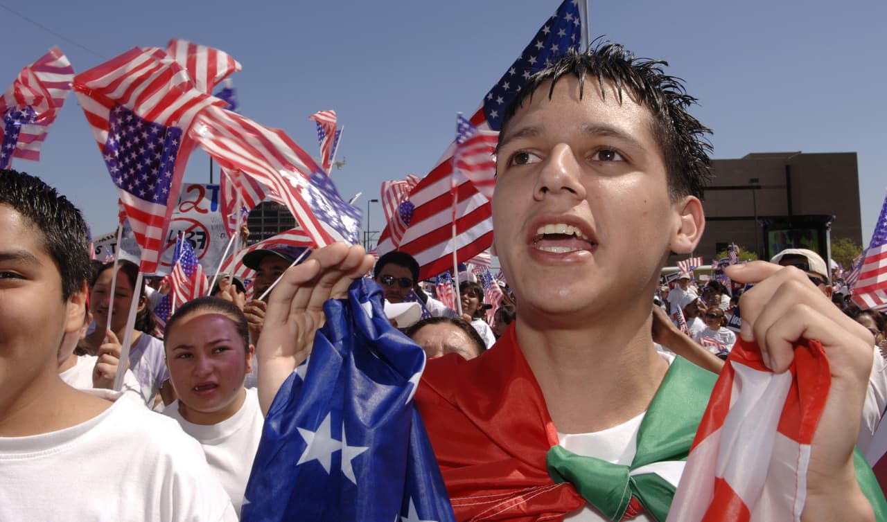 El número de indocumentados mexicanos en EEUU se ha reducido en 500,000 personas en siete años