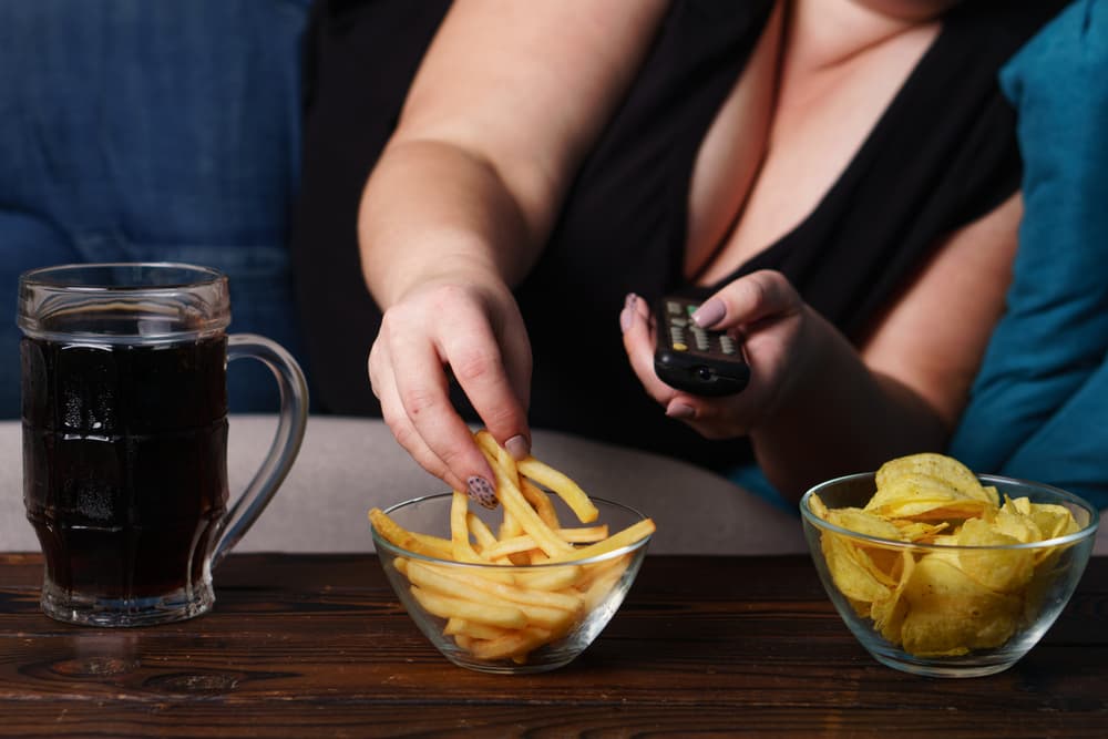 Hay personas que son muy chismosas, enredadoras, que hablan demasiado, que fuman, que comen mucho o que comen poco, que no duermen mucho o que sí lo hacen.