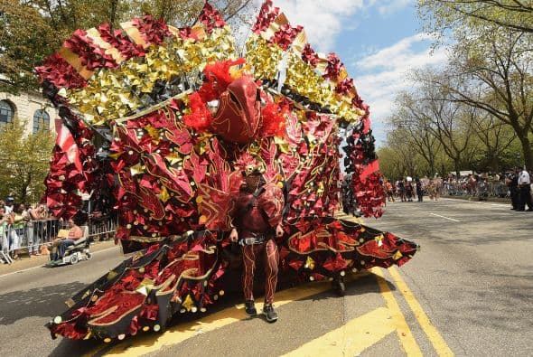 Este participante realizó un elaborado disfraz en forma de pavoreal.