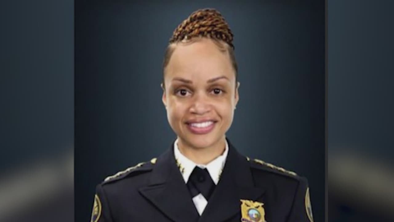 Danielle Outlaw permanecerá como jefa de la policía de Filadelfia 