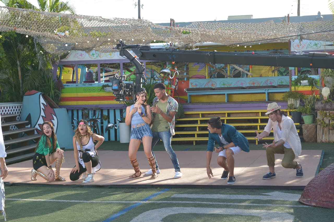 Brian, Danelly, Christian, Carolina, Félix y Zhamira formaron la banda Los Urbanos y con el tema 'Duele el corazón" demostraron que tienen mucho flow. Mira cómo fue su gran día grabando el videoclip.