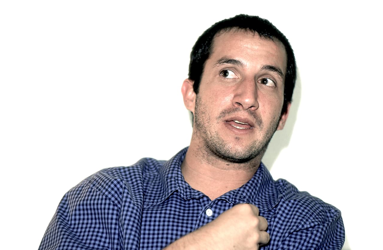 En este melodrama, Carmén Dávila es madre de cinco hijos, a los que les ha entregado su tiempo y atención. Su entrega hacia ellos la lleva a encontrarse con Gonzalo, un amable hombre viudo que le mostrará una nueva forma de amar.