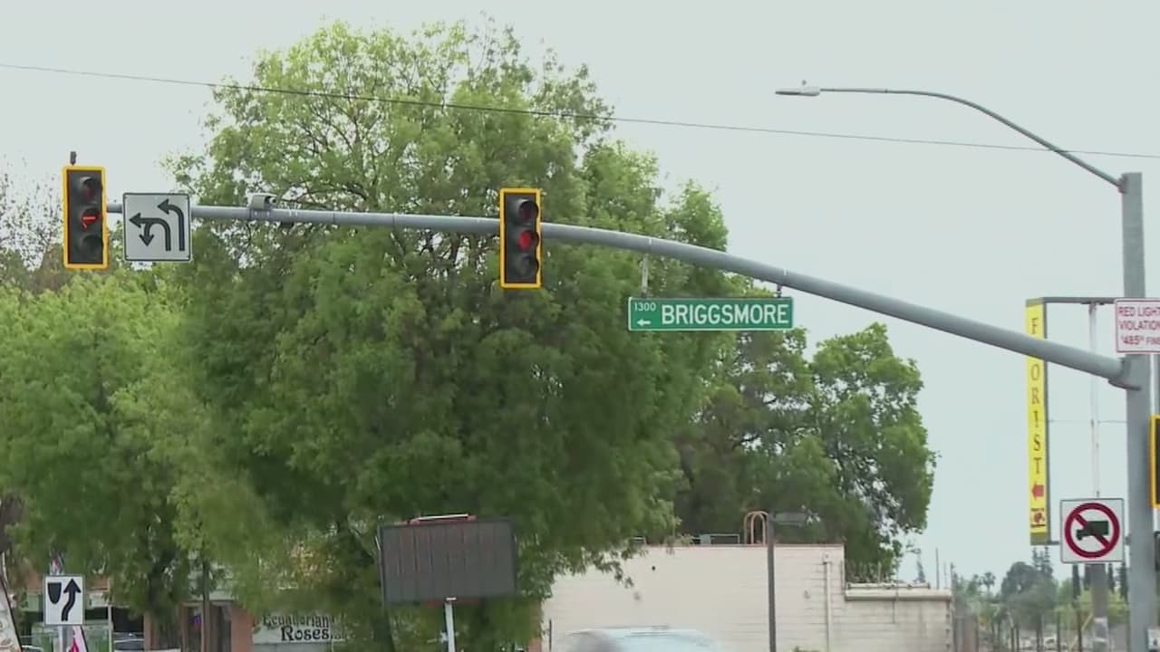 Modesto comenzará a multar con hasta $485 a conductores que se pasen un alto