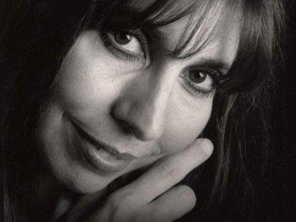 Muere Betsy Pecanins, icono del blues y jazz mexicano