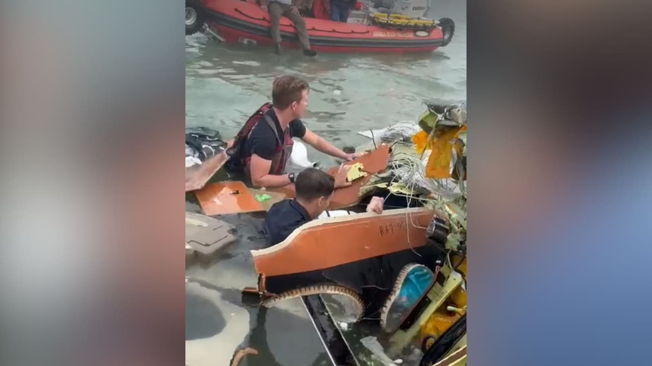 Revelan imágenes del rescate tras accidente aéreo donde murieron 5 personas en Galveston