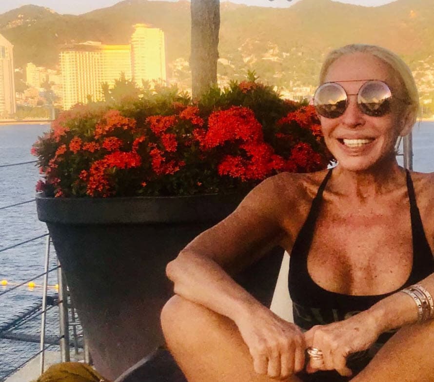 "He pasado 
<b><a href="https://www.univision.com/famosos/un-dia-antes-de-su-cumpleanos-laura-bozzo-grita-que-pasen-los-desgraciados-y-la-respuesta-no-es-la-que-te-imaginas-video" target="_blank">el mejor cumpleaños de mi vida</a></b>, hacía 4 años que no lloraba de tanta emoción", compartió. 
<br>