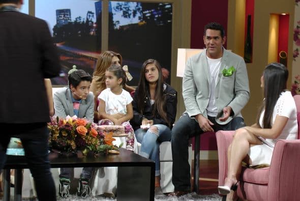 Ya como familia, hablaron de lo unidos que son y los momentos divertidos que pasan juntos, sobre todo porque ninguno sabe cocinar.
