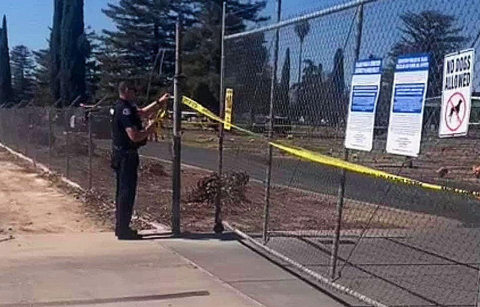 Asesinan a puñaladas a un hombre en un cementerio del condado de Tulare