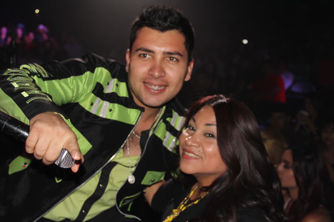 Con sus más recientes éxitos “Mil veces te quiero” y “Qué machín”, la Banda Rancho Viejo puso a bailar a toda su fanaticada en el Concierto Privado de la 105.9 y Univisión Arizona.