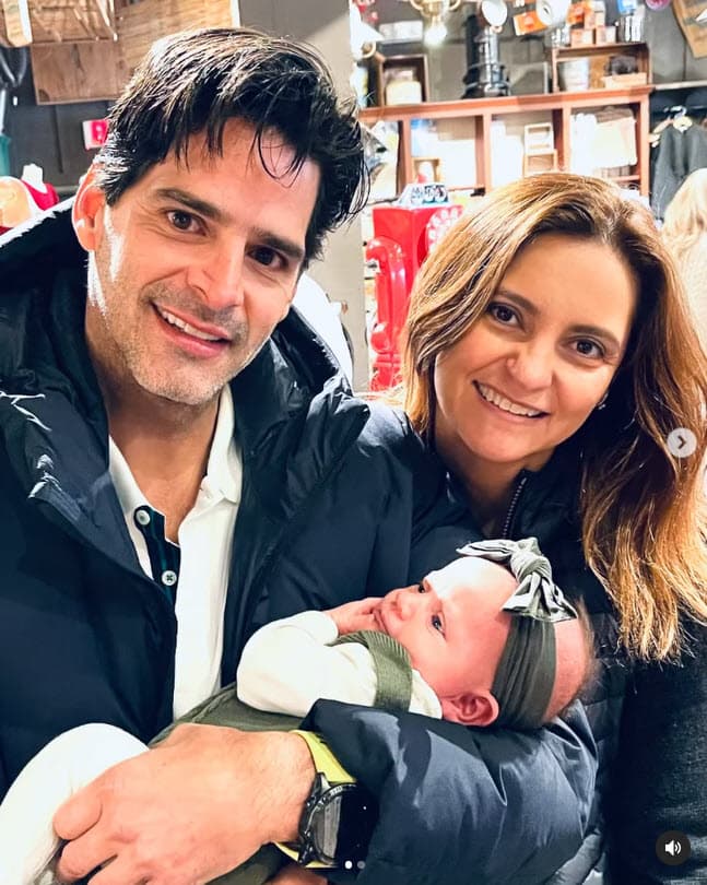 Eduardo Rodríguez se tomó unos días de vacaciones para pasar tiempo con su hijo y su familia, llegó acompañado de 
<b>su pareja Rosamary Rosillo Valladares</b>, con quien ha aprovechado para conocer la ciudad.
<br>