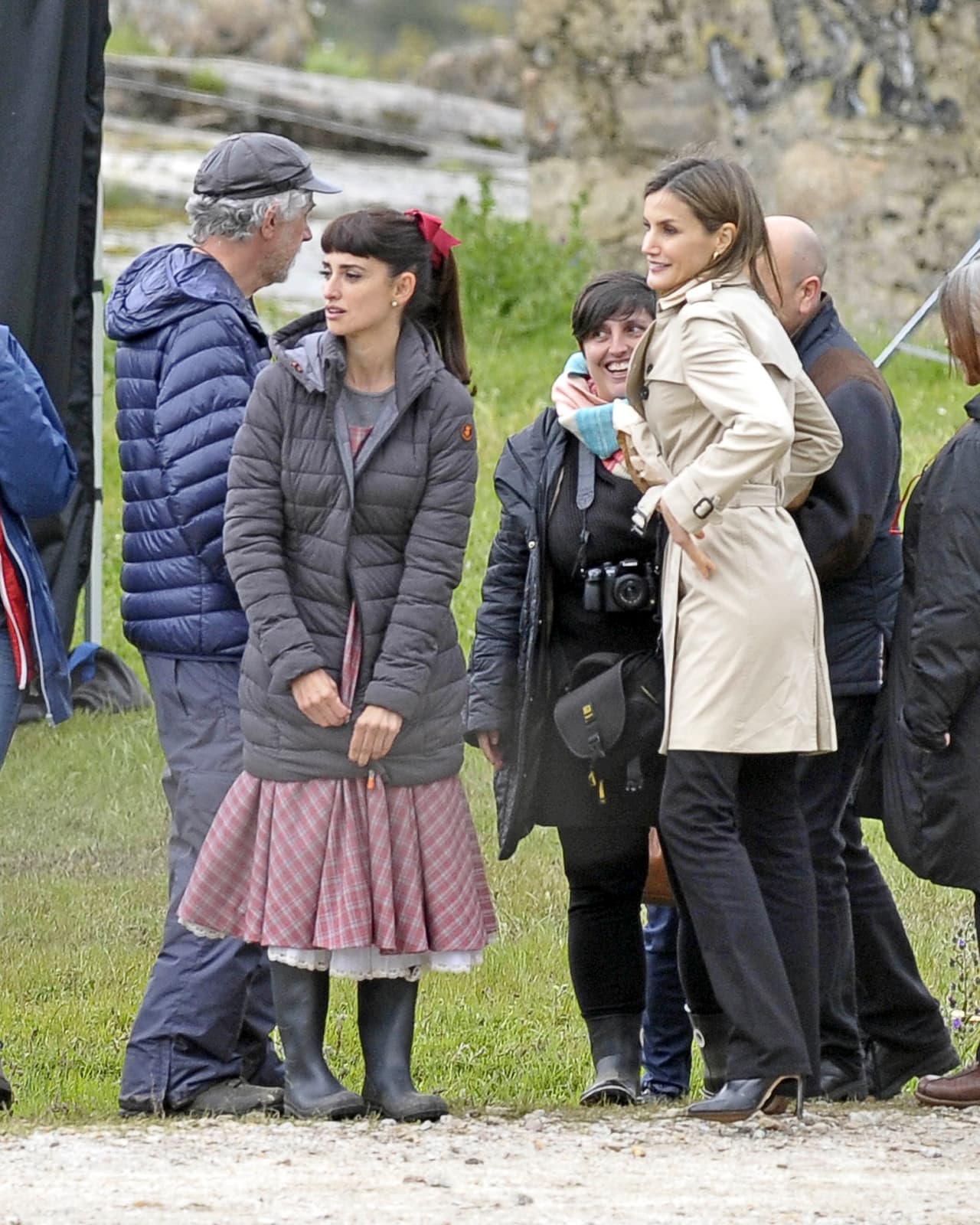 Hasta flores le regalaron.