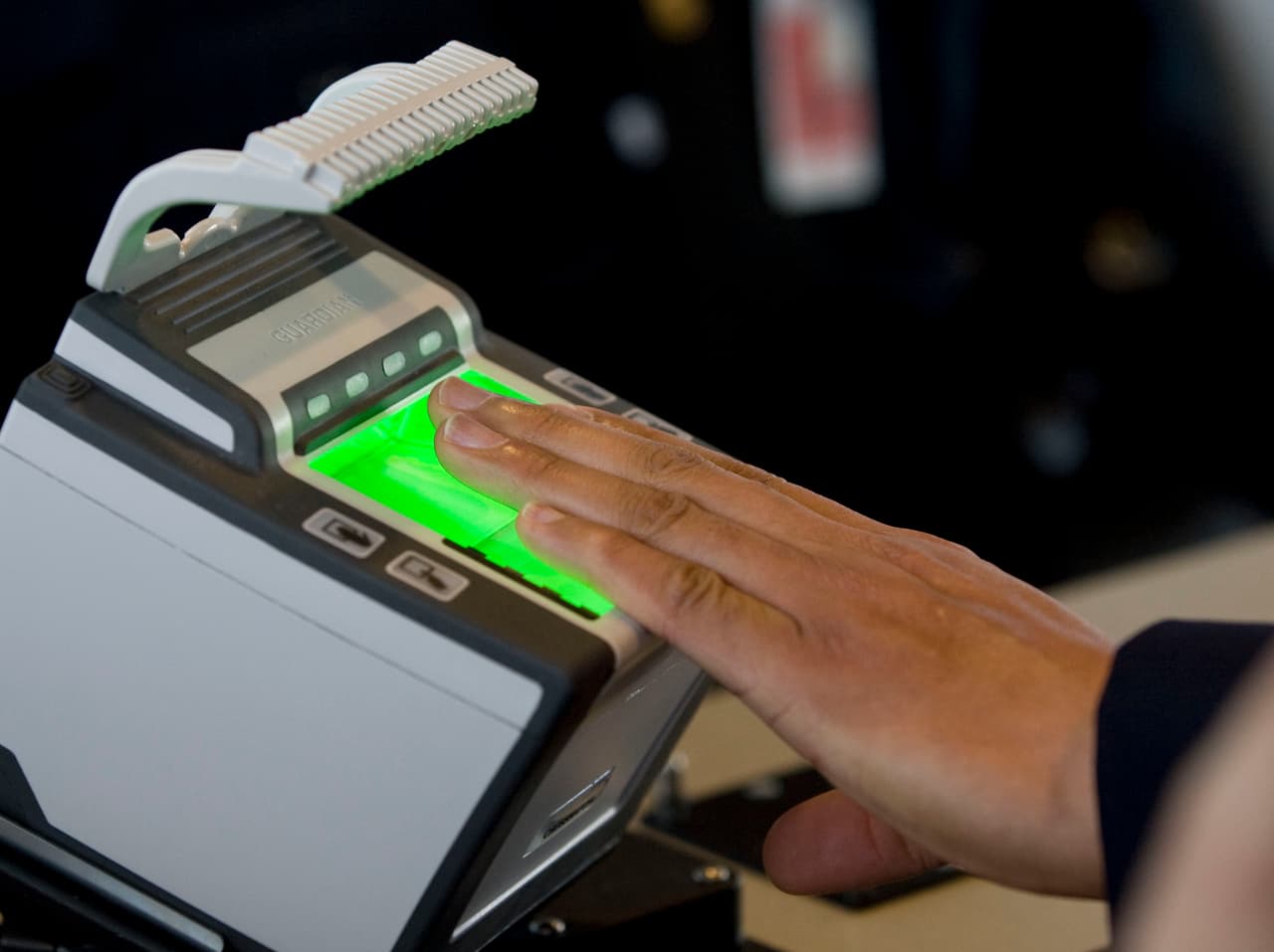 Abogan por eliminar requisito de biometría a solicitantes de visas U y T en el extranjero