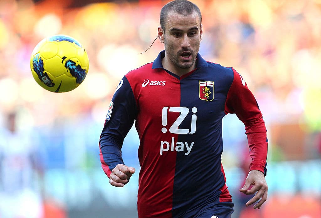 El goleador argentino, Rodrigo Palacio, tuvo una gran época con Boca Juniors que lo llevó al Inter de Milan, donde también marcó diferencias. Actualmente juega para el Genoa.