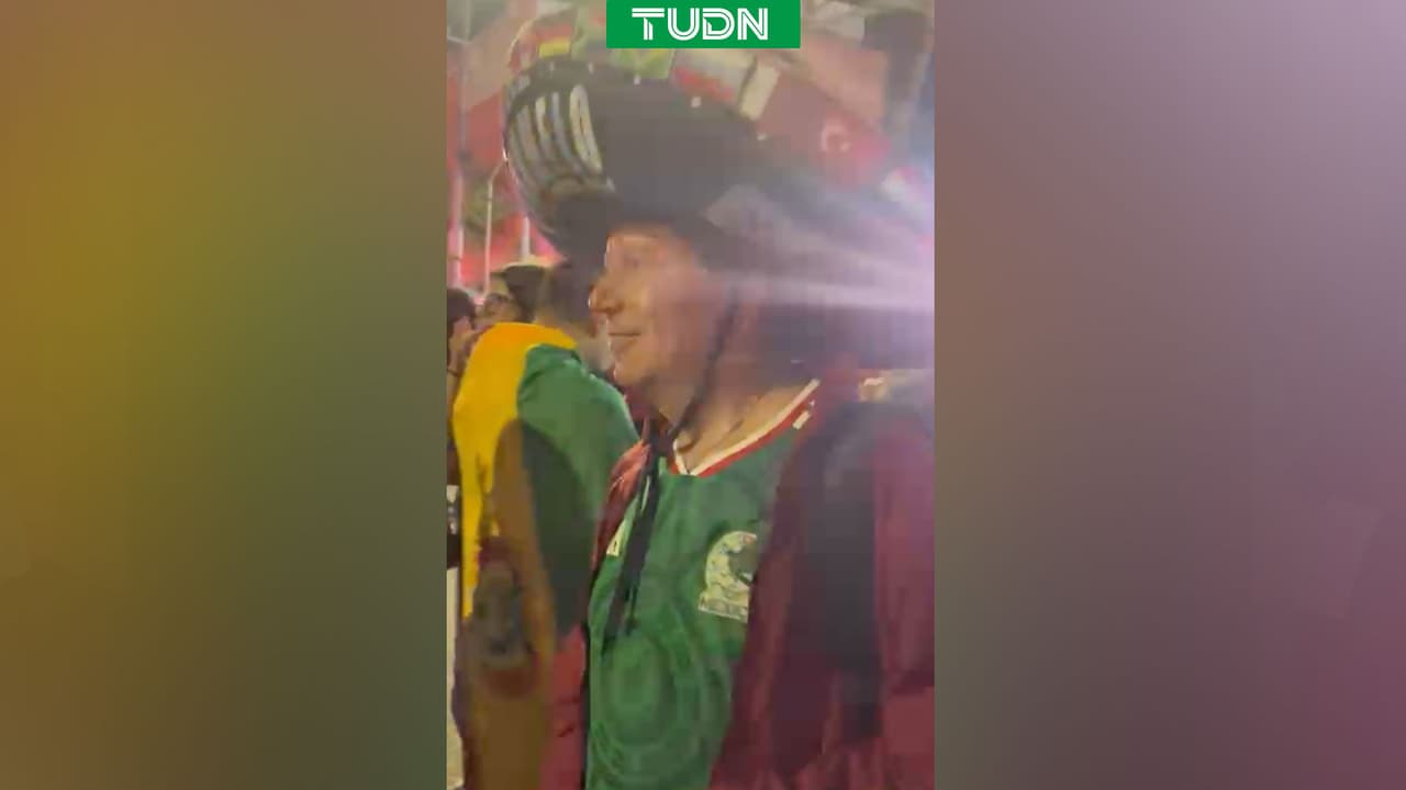 Caramelo demuestra su amor por Bolivia con lo que hace frente a las cámaras