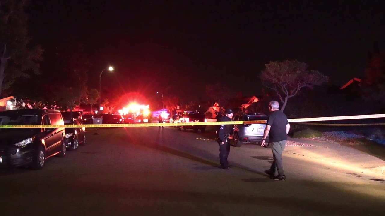 Si eres 
<b>víctima de violencia doméstica y necesitas ayuda</b>, puedes llamar al 
<b>800-799-7233</b>, que es una línea de apoyo.
<br>
<i><b>Organizaciones han reportado desde la pandemia un aumento de casos de violencia doméstica en California. </b>Expertos recuerdan que existe una línea directa para atender estas crisis: <b>(877) 363-7238.</b></i>