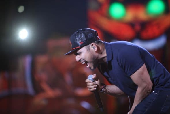 Espinoza Paz ya está listo para dar lo mejor de sí en el escenario y hacer su triunfal regreso a Premios Juventud.