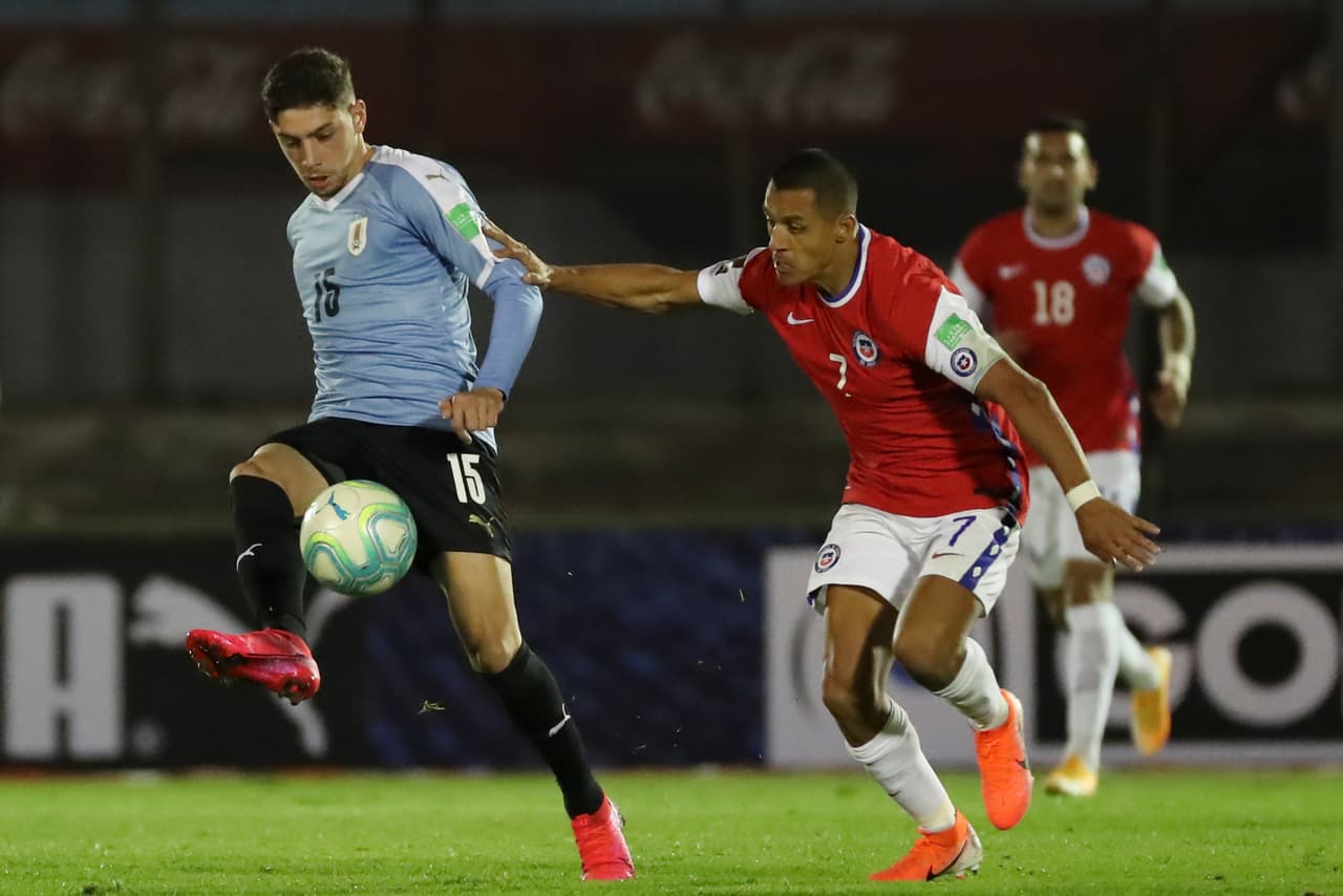 Chile se siente cómodo dándole el balón a los uruguayos para ellos atacar con contragolpes.