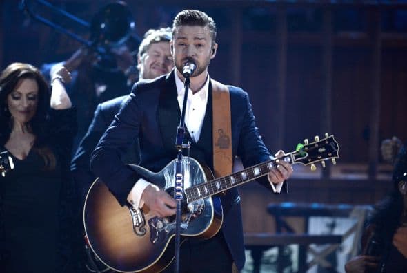 E! News reportó que su disco 'The 20/20 Experience' fue el CD más vendido a través de la tienda de iTunes.