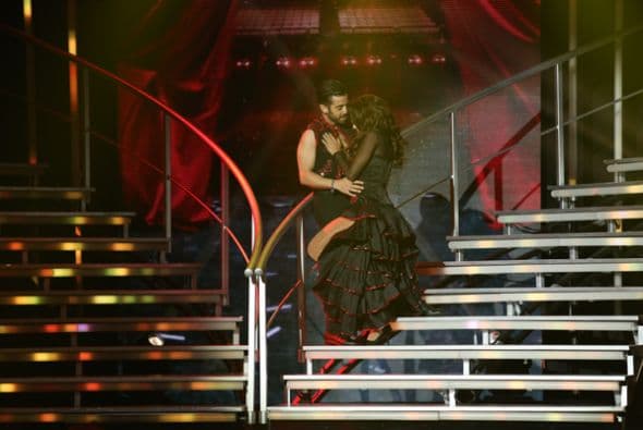 Catherine y el español Borja nos deleitaron con un flamenco pop. Un ritmo que nos contagió y hasta nos dieron ganas de mover las caderas. ¡Venga!