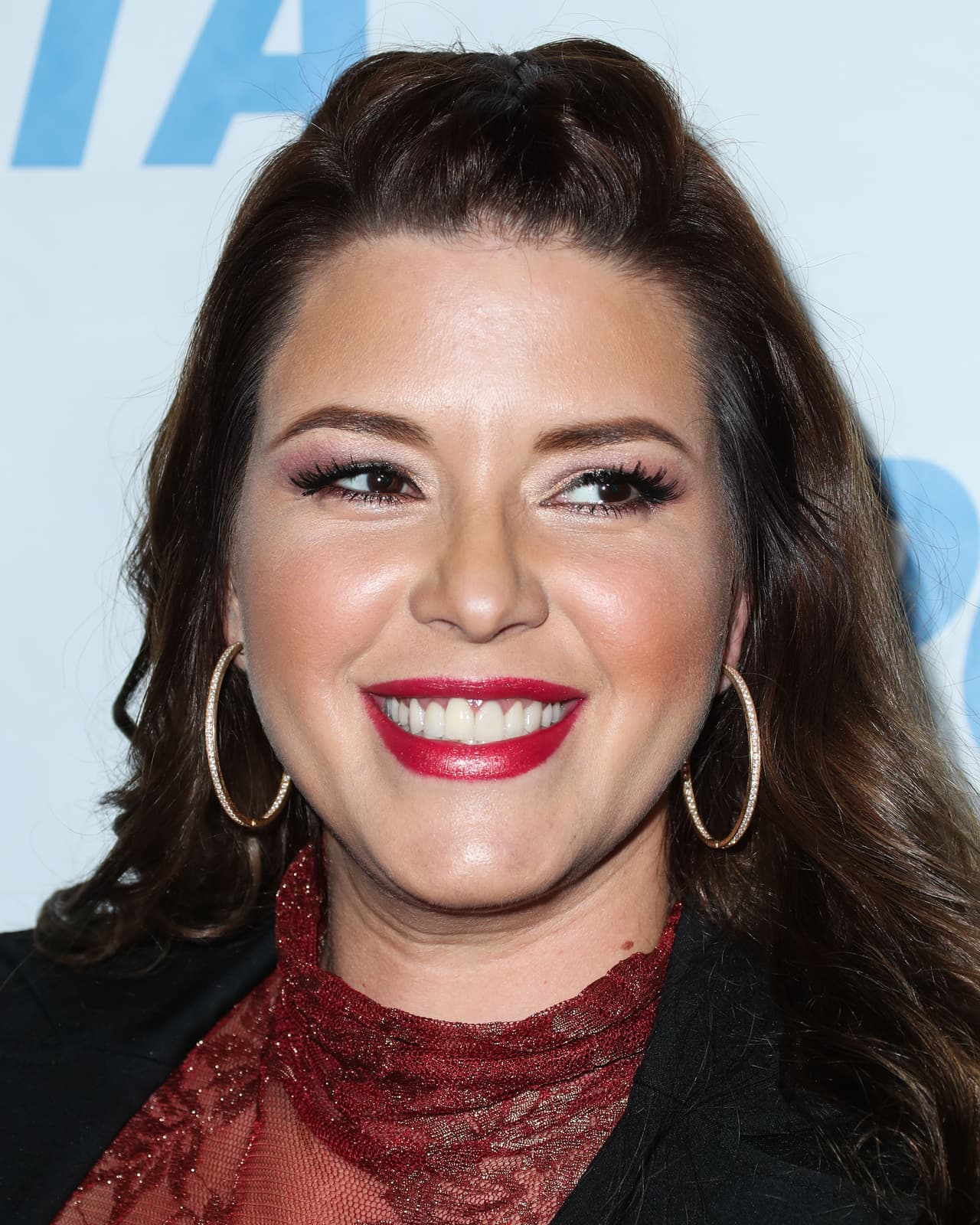 Ý así posó para la prensa durante el evento.