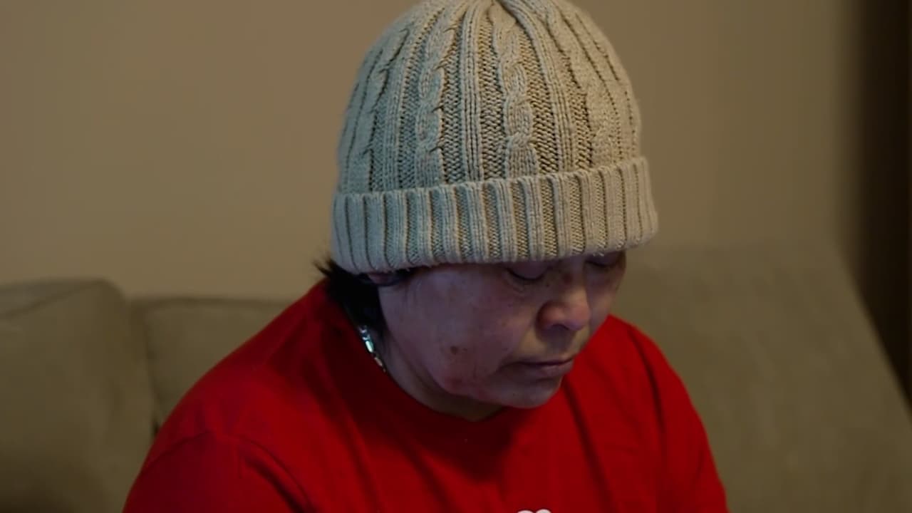 Redadas de ICE en Minneapolis empujan a inmigrantes a auto deportarse