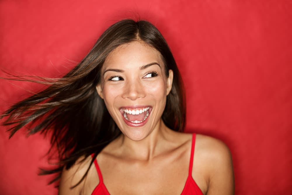 Mantén siempre tu jovialidad y frescura geminianas que son las cualidades que tanto atraen a quienes te conocen. El plenilunio del día 12 de diciembre en tu signo será inolvidable, una etapa de fortuna, amor y alegría.