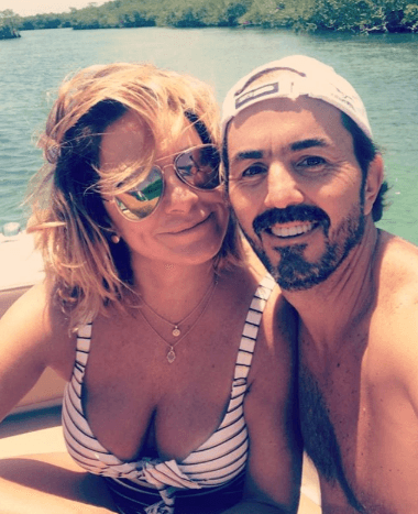 El conductor Raúl Araiza fue quien presentó a Roxanna con Luis y desde entonces comen juntos todos los domingos.
<br>