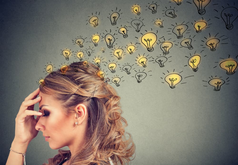 Este mes de agosto se inicia con un evento cósmico que te entusiasma e inspira. Tu mente está bullendo y funcionando con una gran rapidez ayudándote a descubrir oportunidades de desarrollo económico e inversiones positivas. Sigue tus sueños, impulsos y corazonadas y verás como logras ganar dinero.