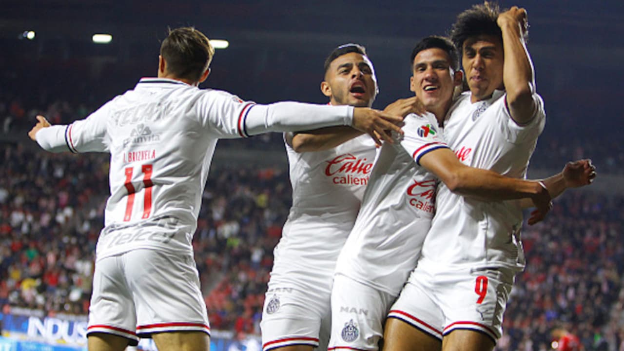 En redes sociales hay imágenes de un jersey de visitante igual al que usó hace 23 años.