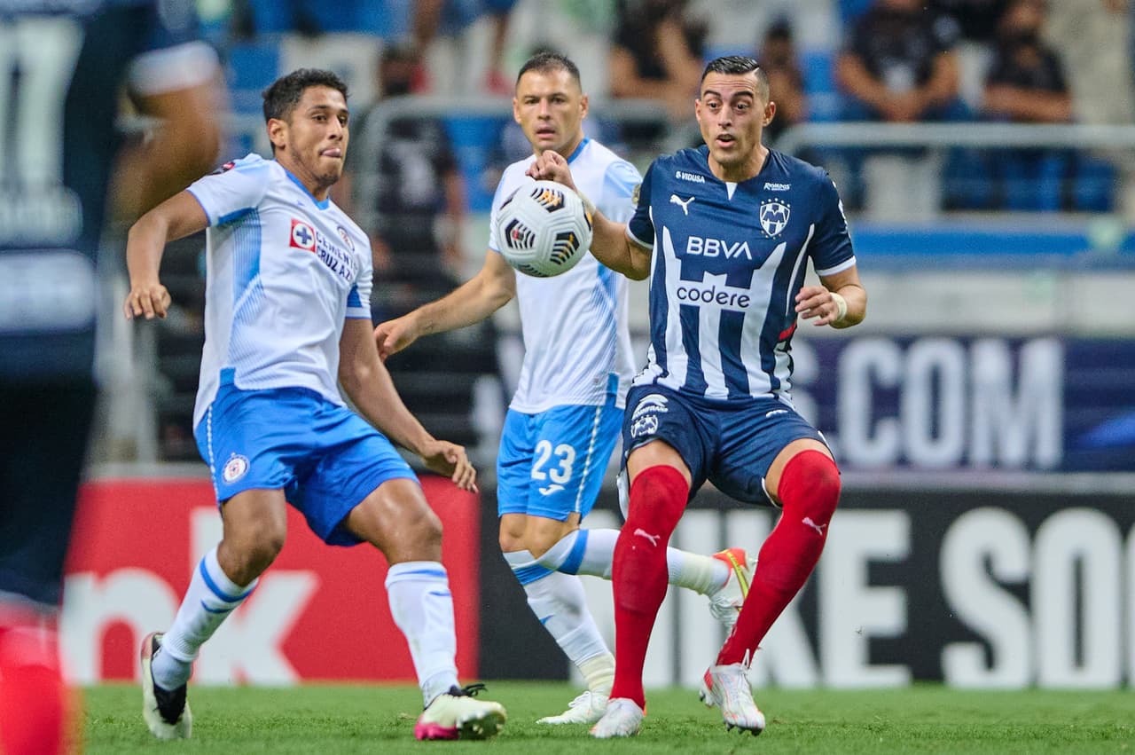 Un solitario gol de Maxi Meza le da la victoria 1-0 a Monterrey y toman una cómoda ventaja en las semifinales de la Concacaf Liga de Campeones frente a Cruz Azul.