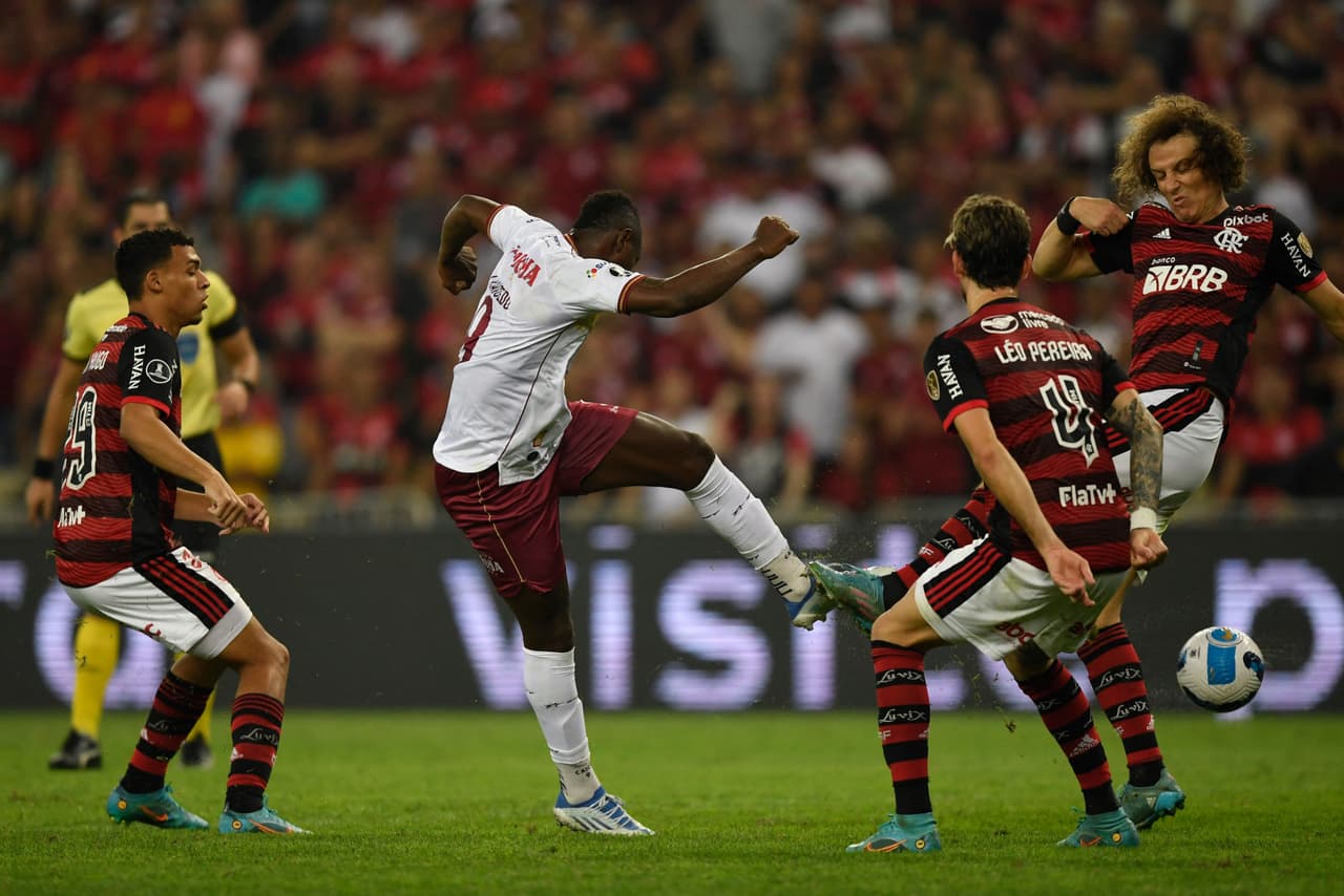 Flamengo arrolló 7-1 a Tolima en el Maracaná para avanzar a los Cuartos de Final con un global de 8-1.