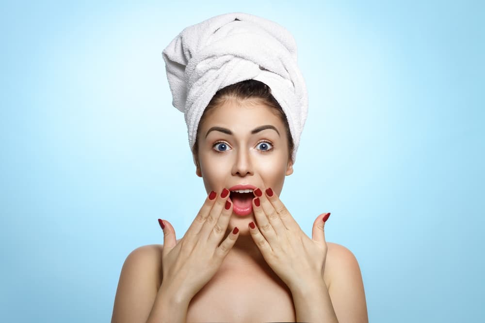 Deja que se seque sola. Pronto sentirás esos poderes de protección.