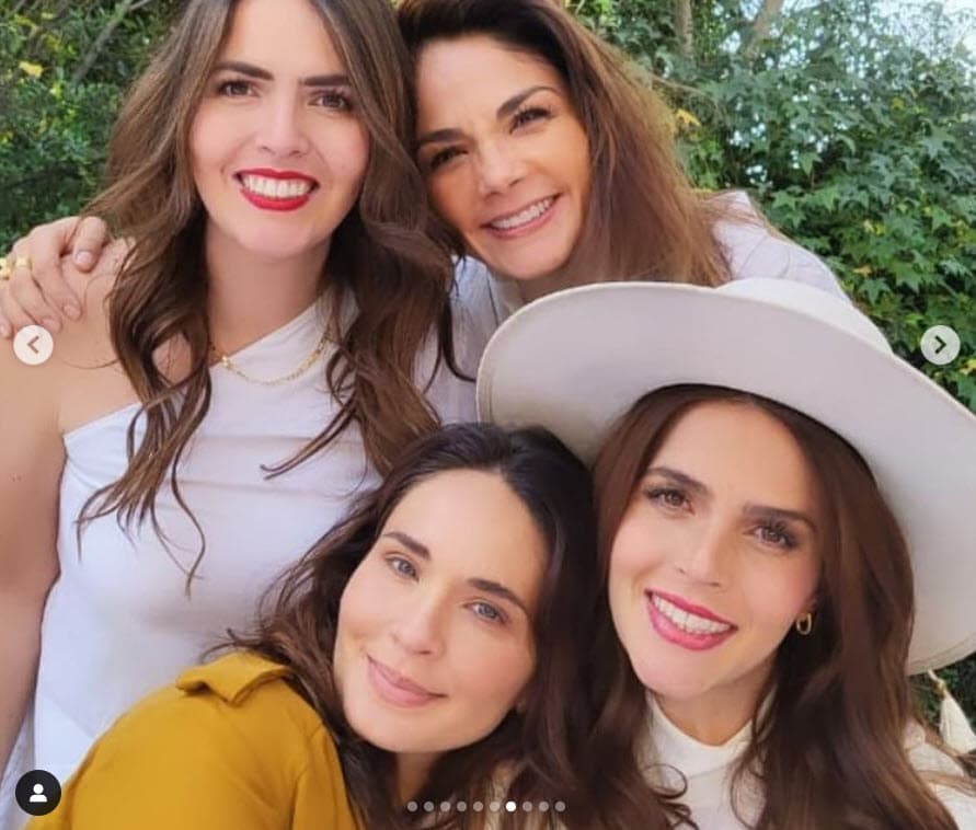 Otra de las famosas que la acompañaron fue la actriz Rossana Nájera. 
<br>