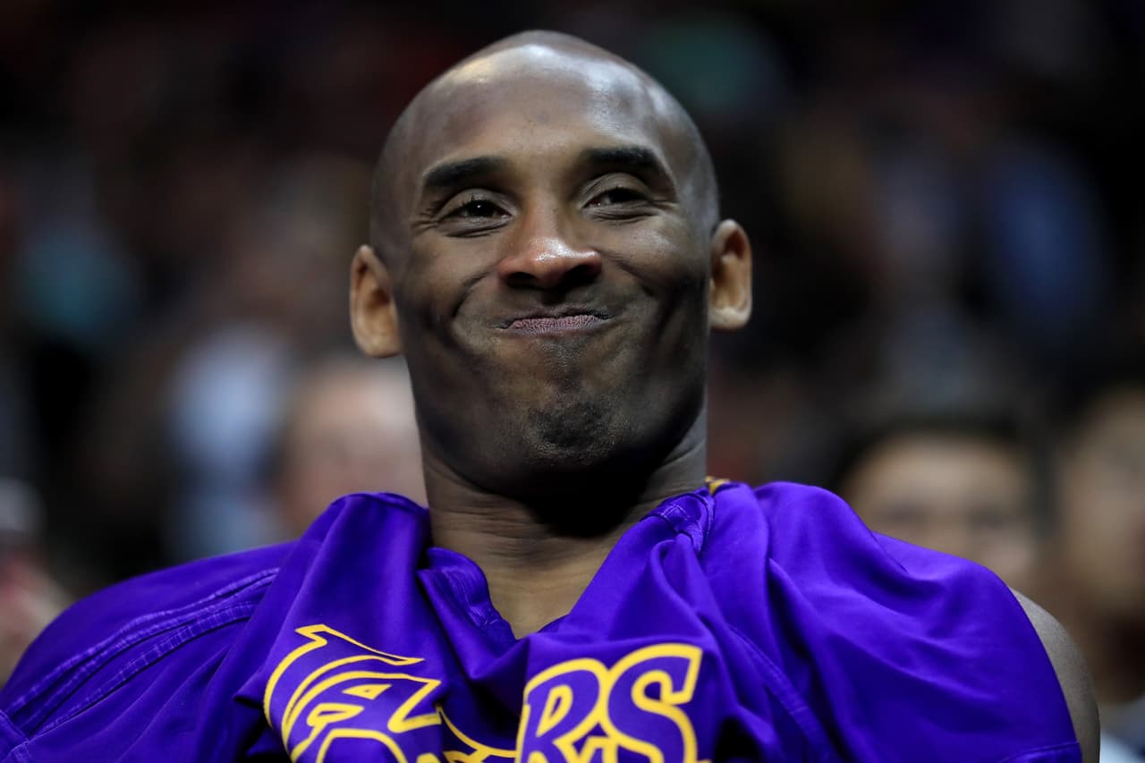 Un club de Nueva York recibió múltiples amenazas luego de que uno de los comediantes que se presentaría en ese sitio bromeó con la 
<b><a href="https://www.univision.com/shows/despierta-america/paulo-coelho-destruira-el-borrador-del-libro-infantil-que-escribia-en-colaboracion-con-kobe-bryant-video">muerte de Koby Bryant</a></b>.