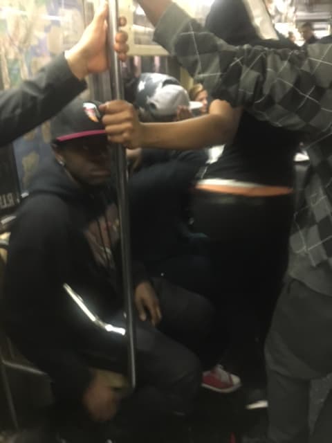 Bullying en el metro de NY.