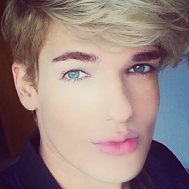 Celso Santebañes, el 'Ken humano' de Brasil