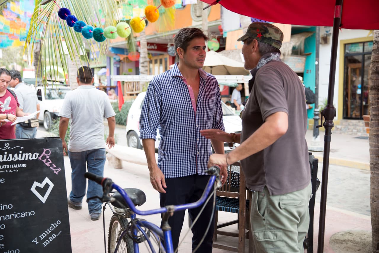 Pedro Damián sigue cada escena para lograr su perfección.