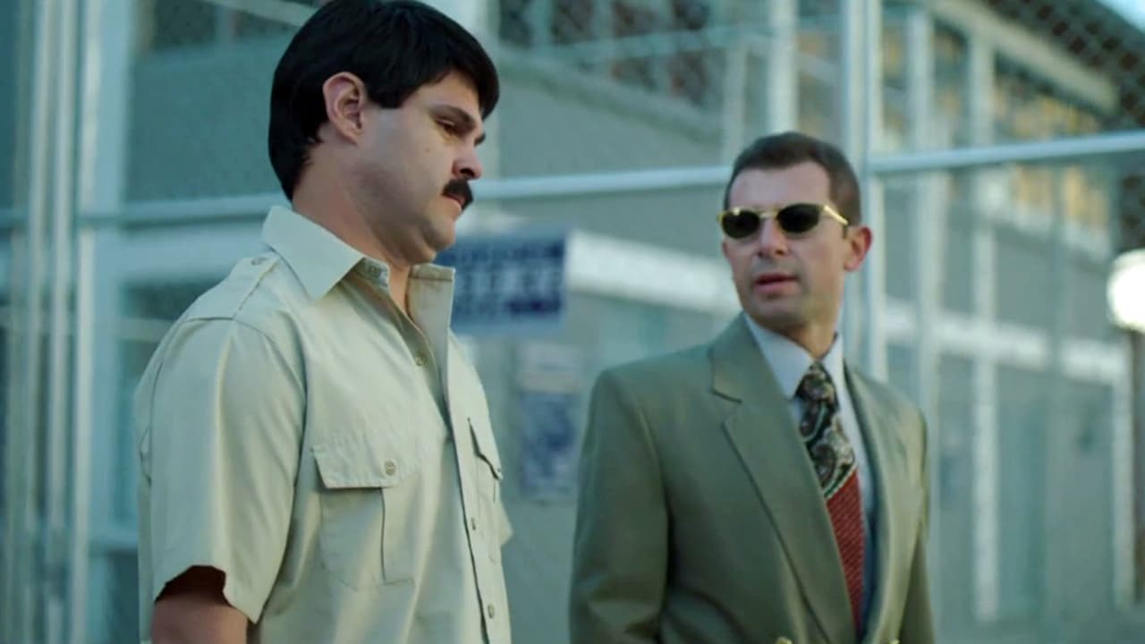 The DEA makes an extradition request for Joaquin Guzman 'El Chapo'. And 'Don Sol' pleads not to proceed with the petition before the outgoing president. However, Joaquin is really anxious and wants to make a deal directly with the DEA.