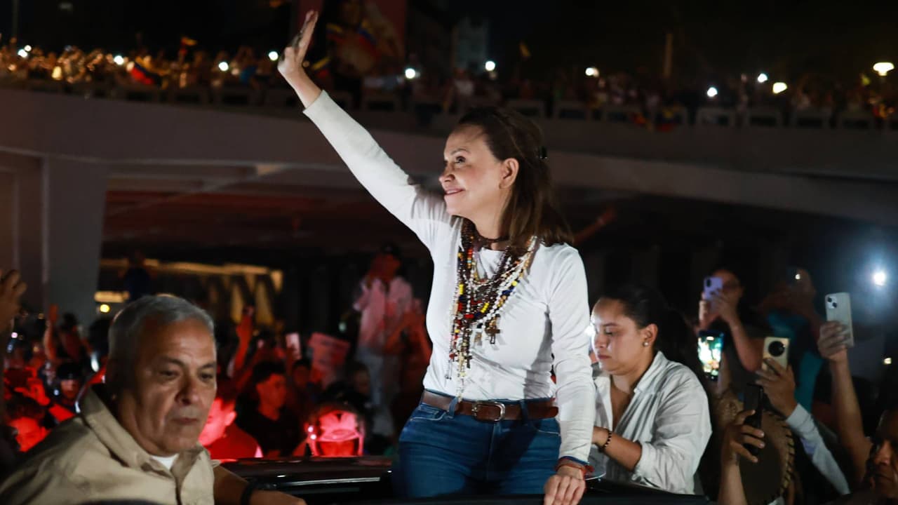 María Corina Machado regresa a Venezuela y desata una oleada de apoyo popular